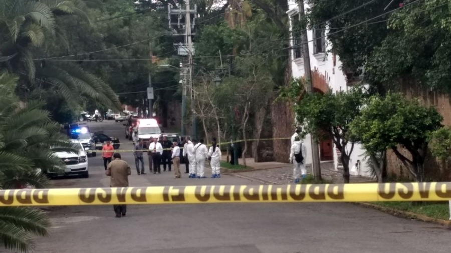 Hieren a escolta del gobernador al frustrar un asalto