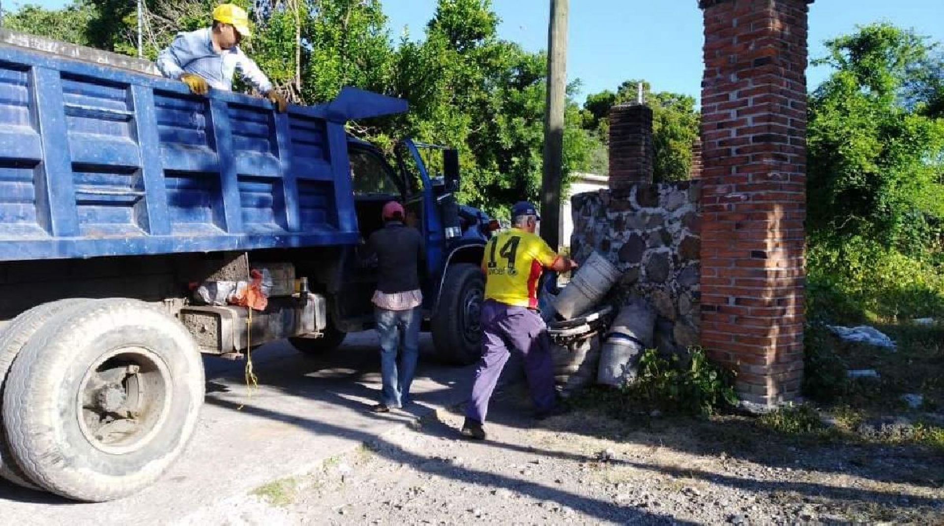 Avanza el programa de descacharrización en Jonacatepec