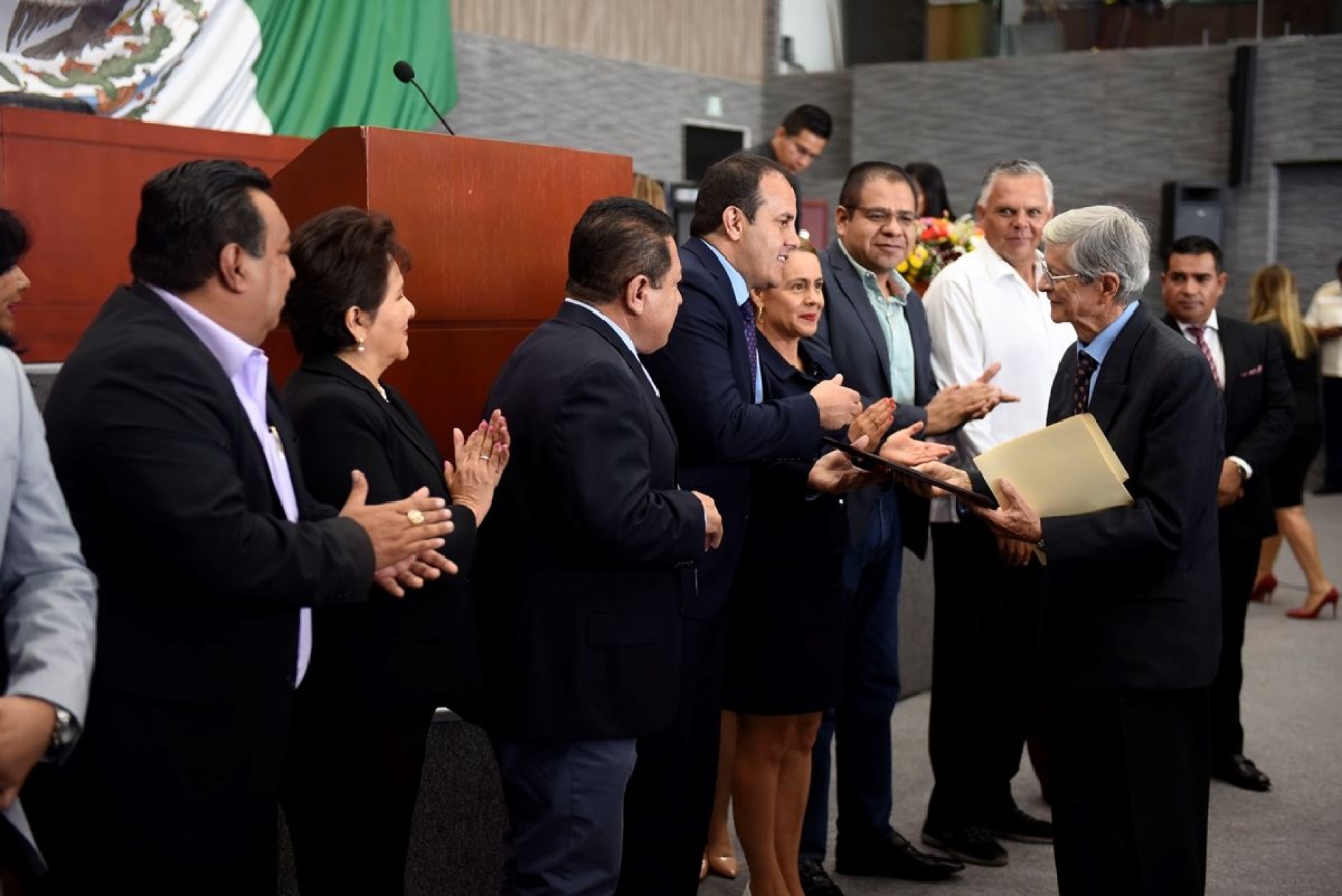 Entregan reconocimiento al “Mérito Médico 2019”