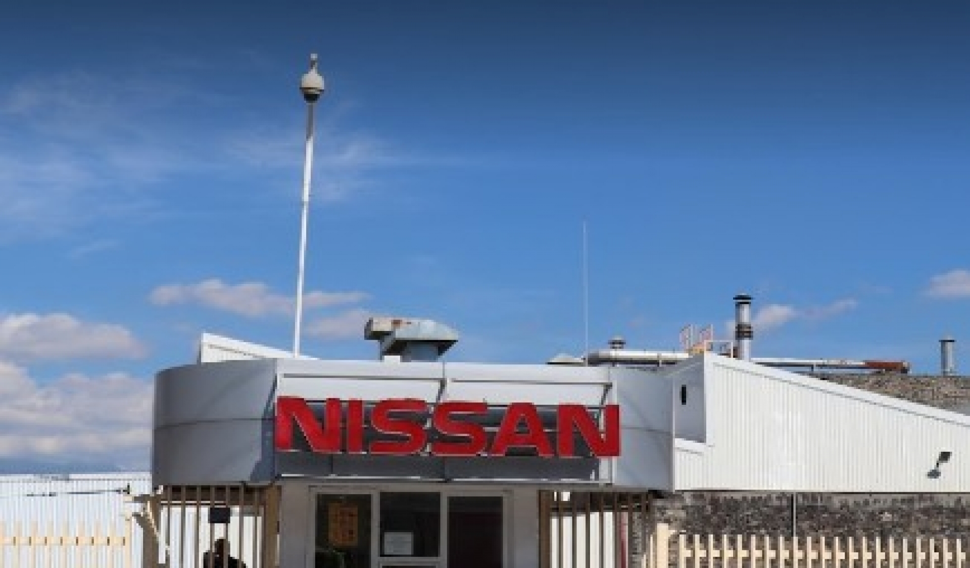 Continúa en paro técnico la planta automotriz de Nissan en Morelos