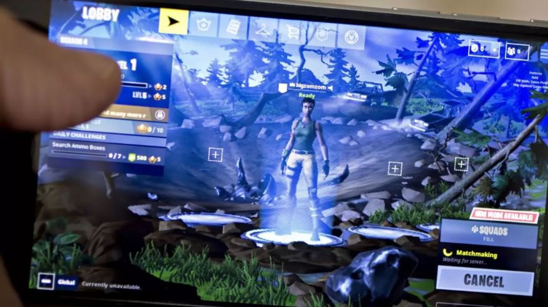 La creadora de Fortnite demanda a Apple y Google por remover el juego de la tienda de apps