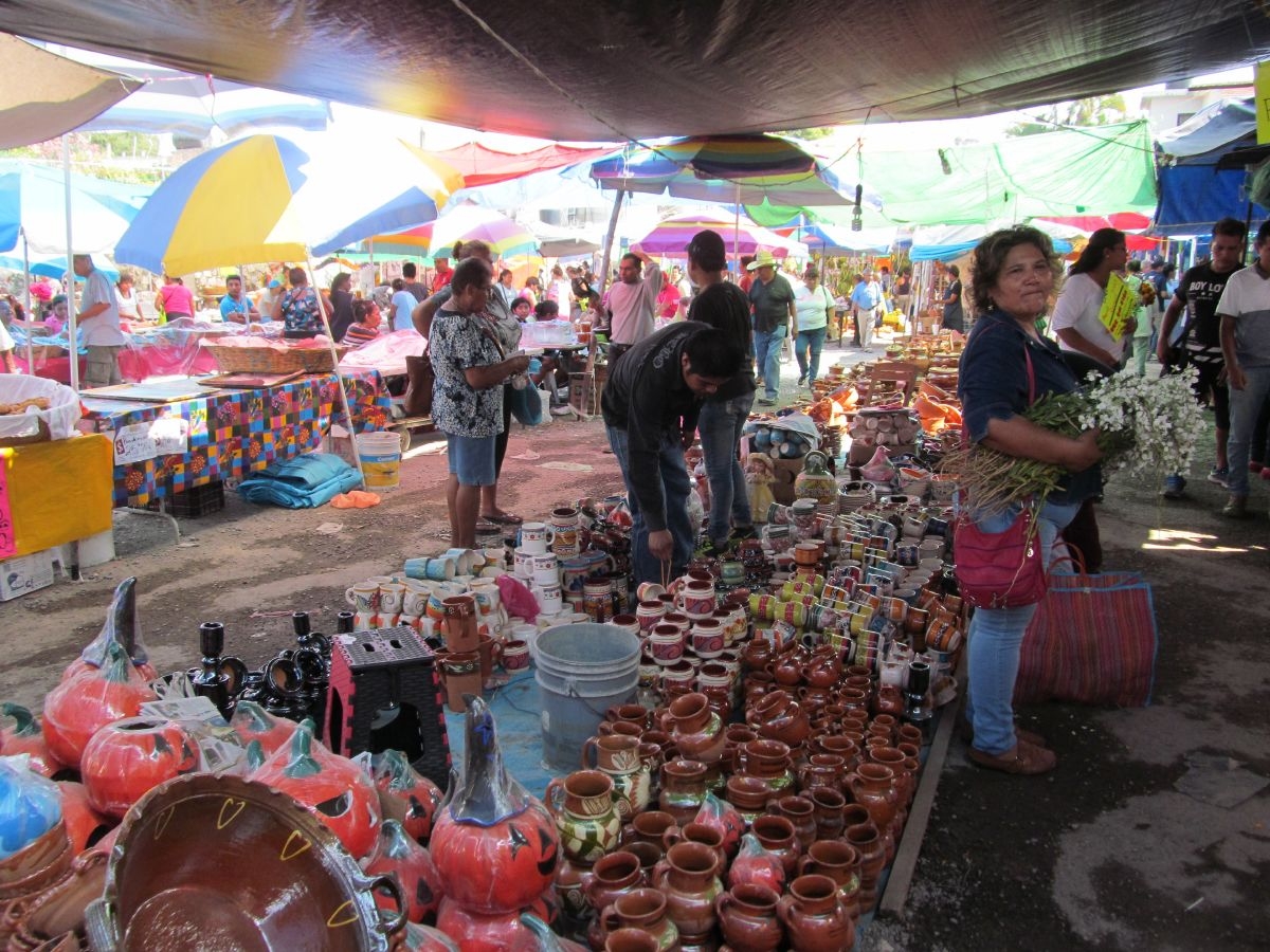 Registran bajas ventas vendedores de temporada en Jojutla