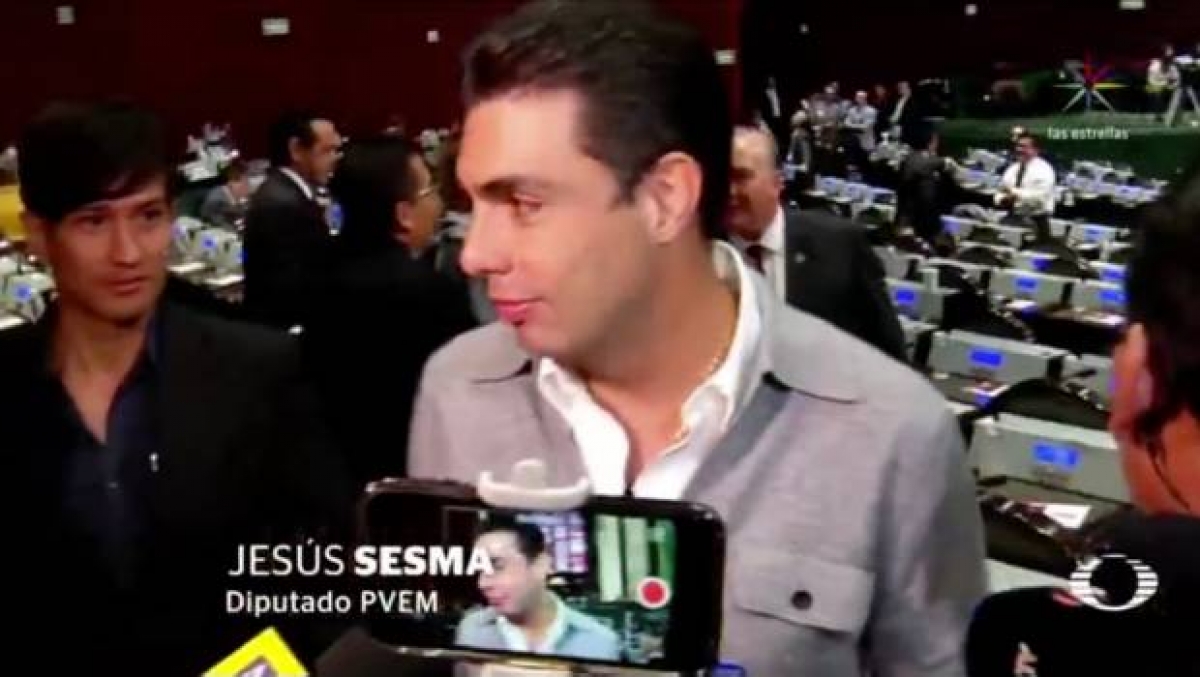 Roban celular de diputado del PVEM en plena sesión de la Cámara