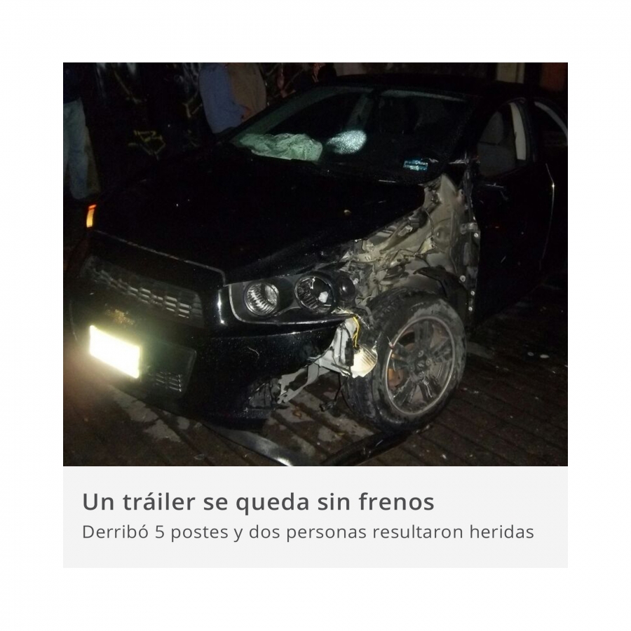 Tráiler sin frenos causó destrozos en Atlacomulco