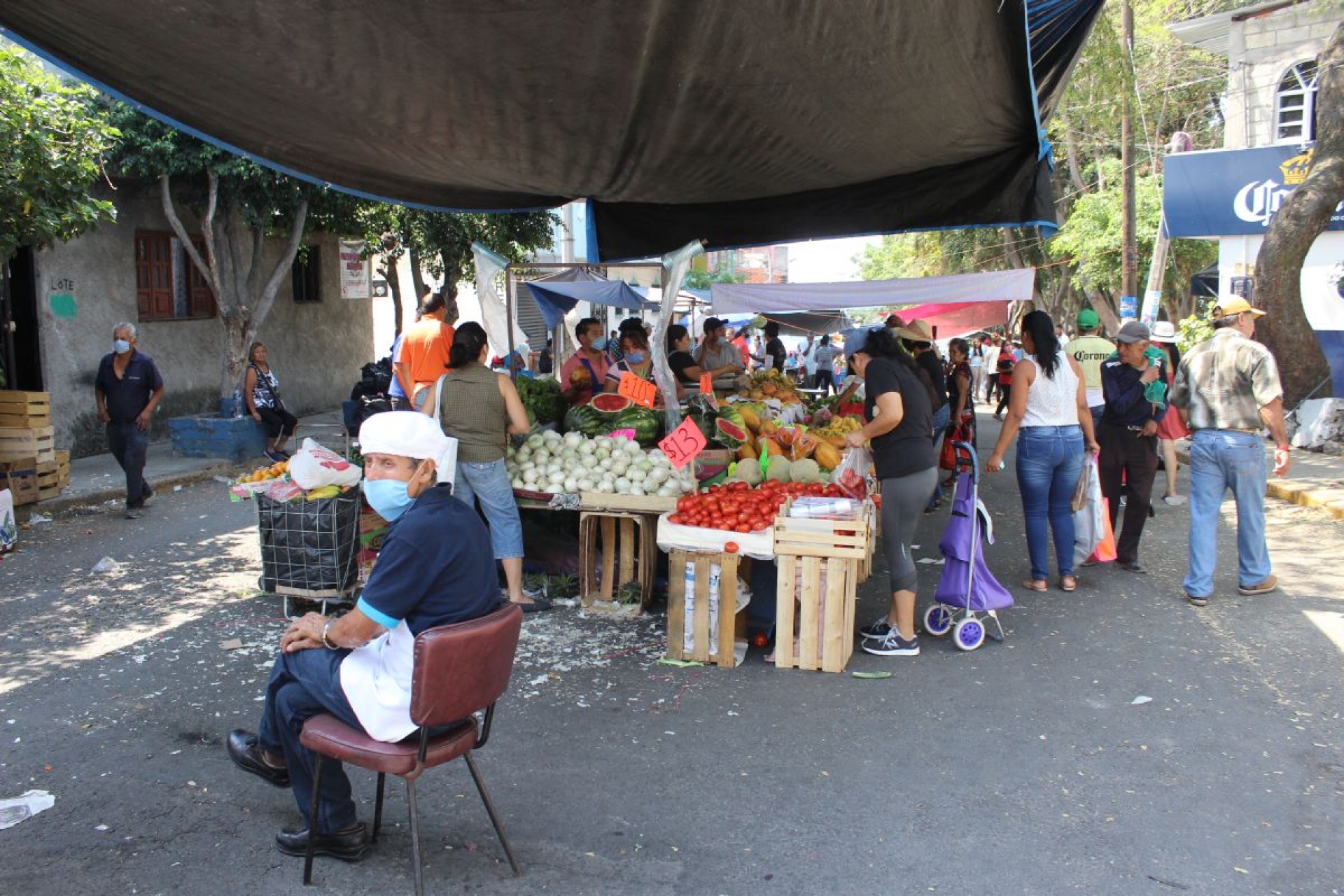Sólo habrá artículos esenciales en tianguis sobre ruedas