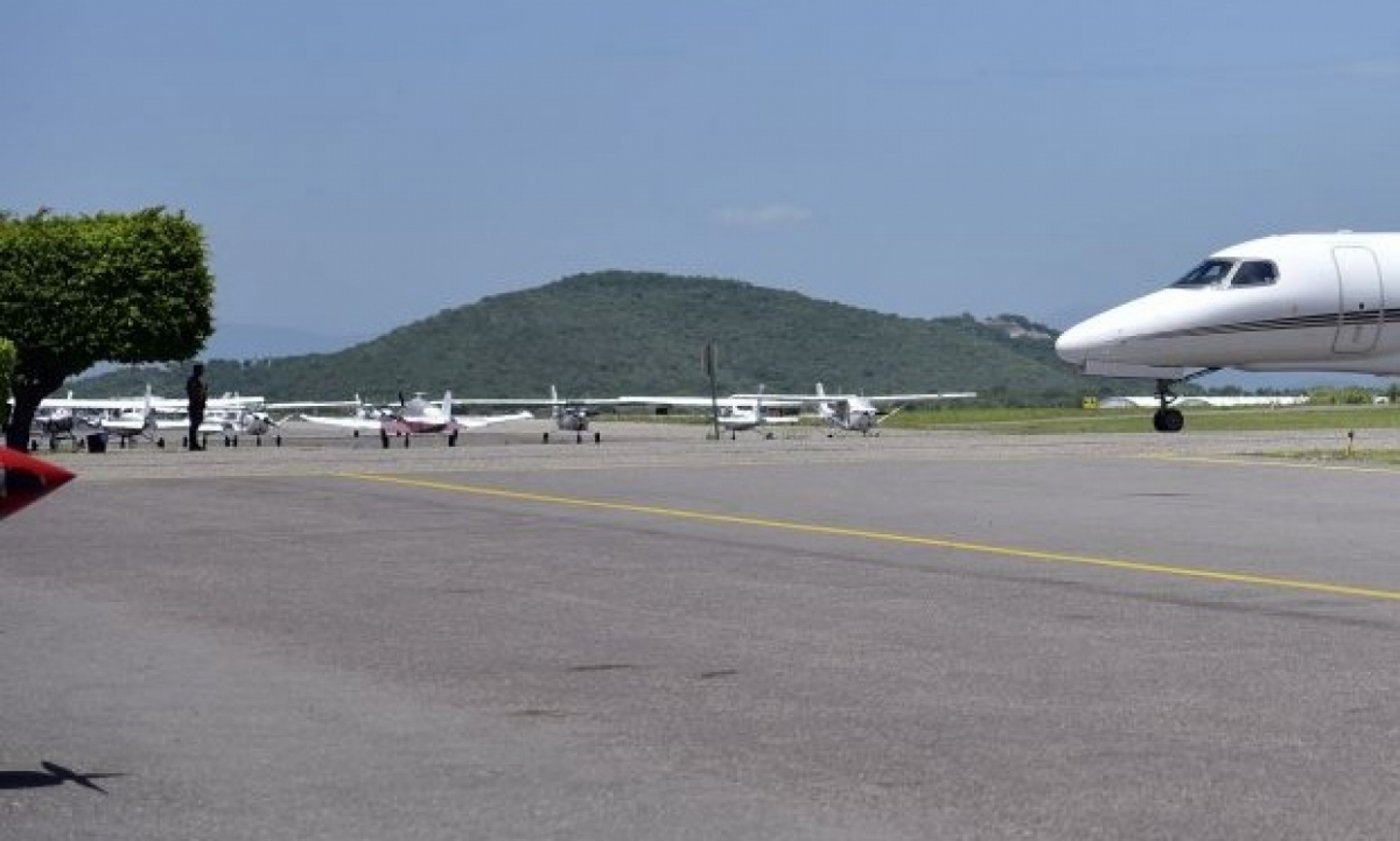 Investigan AFAC y FGR robo de aeronave tipo Hawker 800