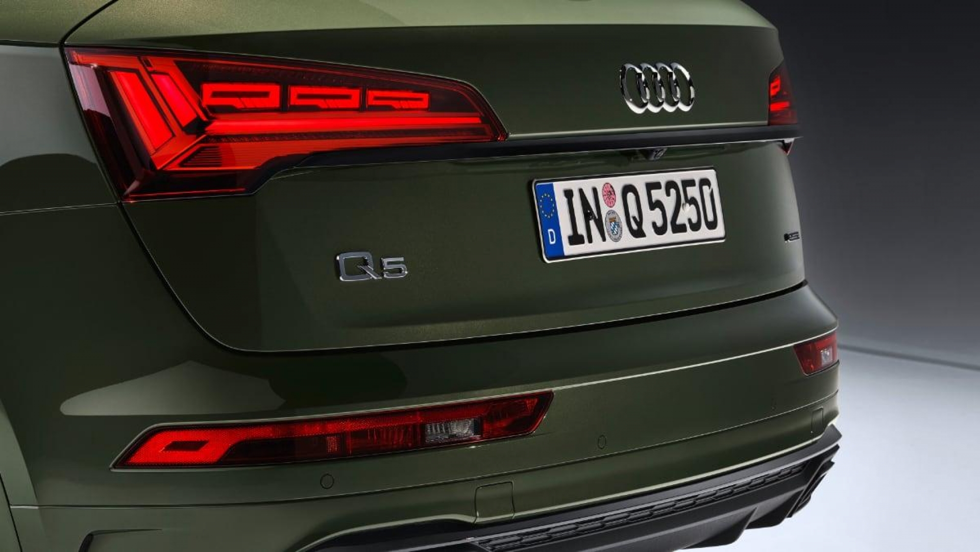 Los nuevos faros con pantallas OLED digital de Audi quieren revolucionar la iluminación en los coches