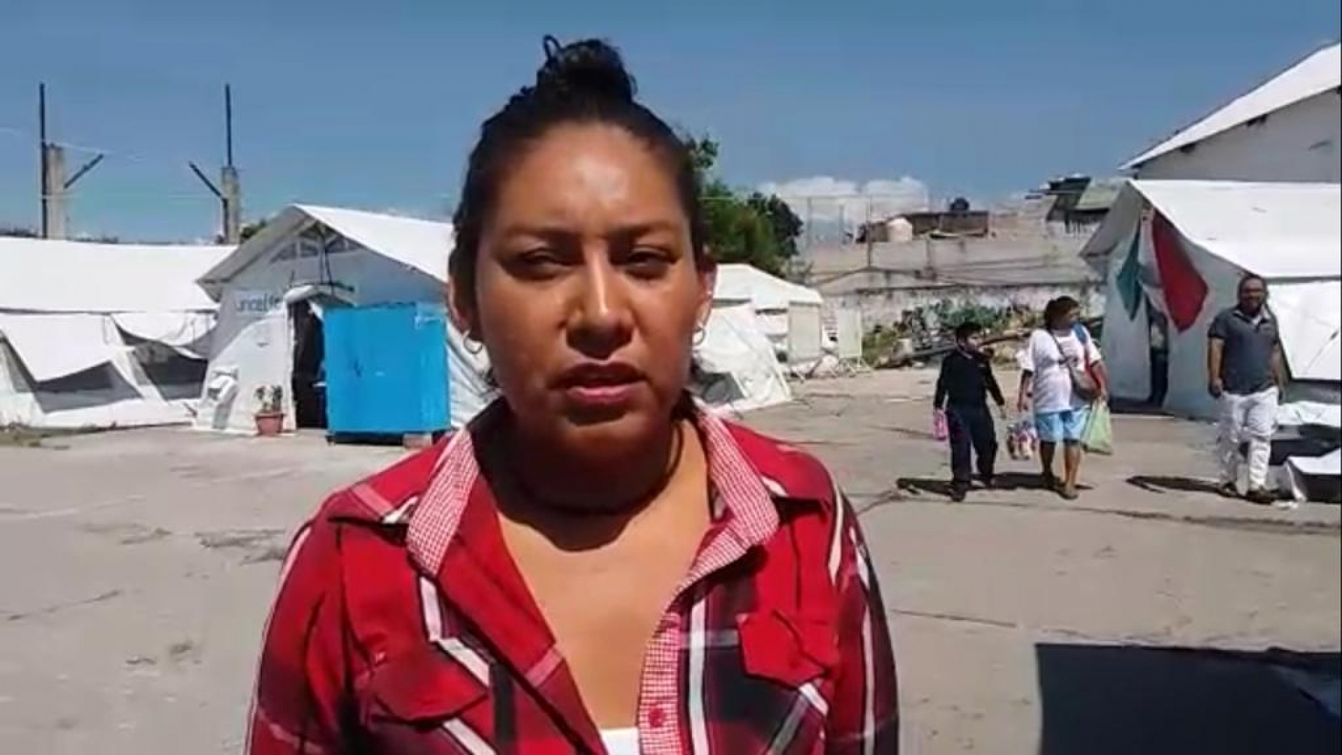 Desesperados, padres de familia por malas condiciones de escuela de Casasano