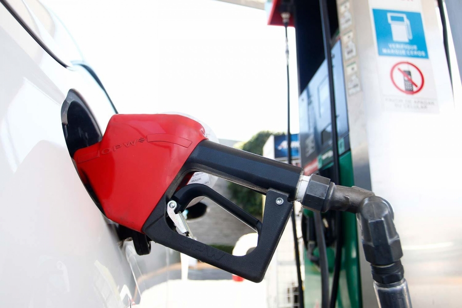 Gasolina Premium se vende en un máximo de 18.04 pesos