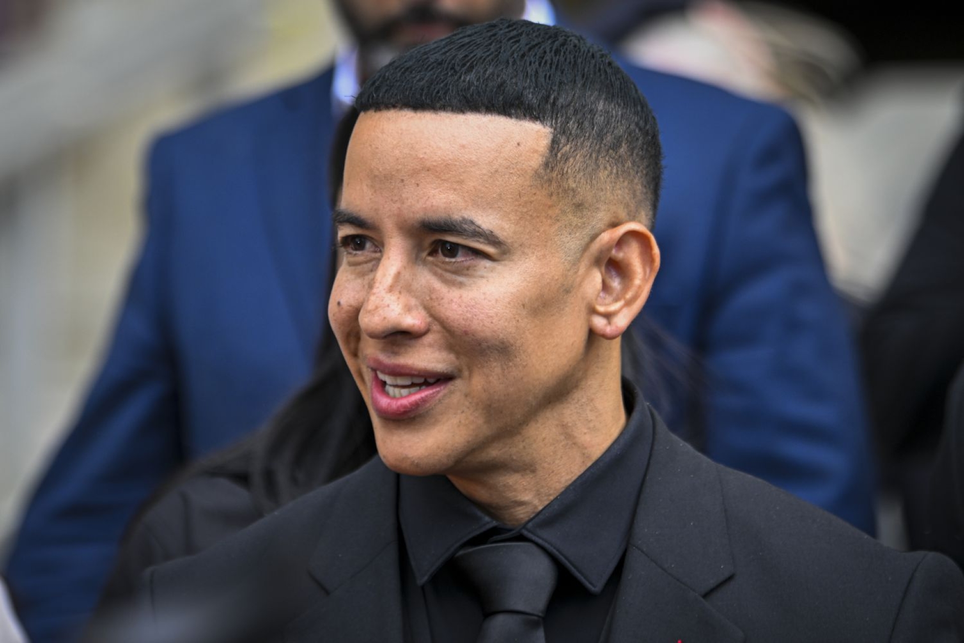 Daddy Yankee Lanza 'En El Desierto' en Medio de Su Batalla Legal
