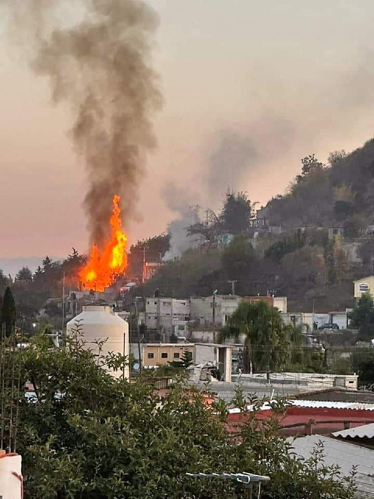 Explosión de polvorín en Totolapan deja al menos siete muertos