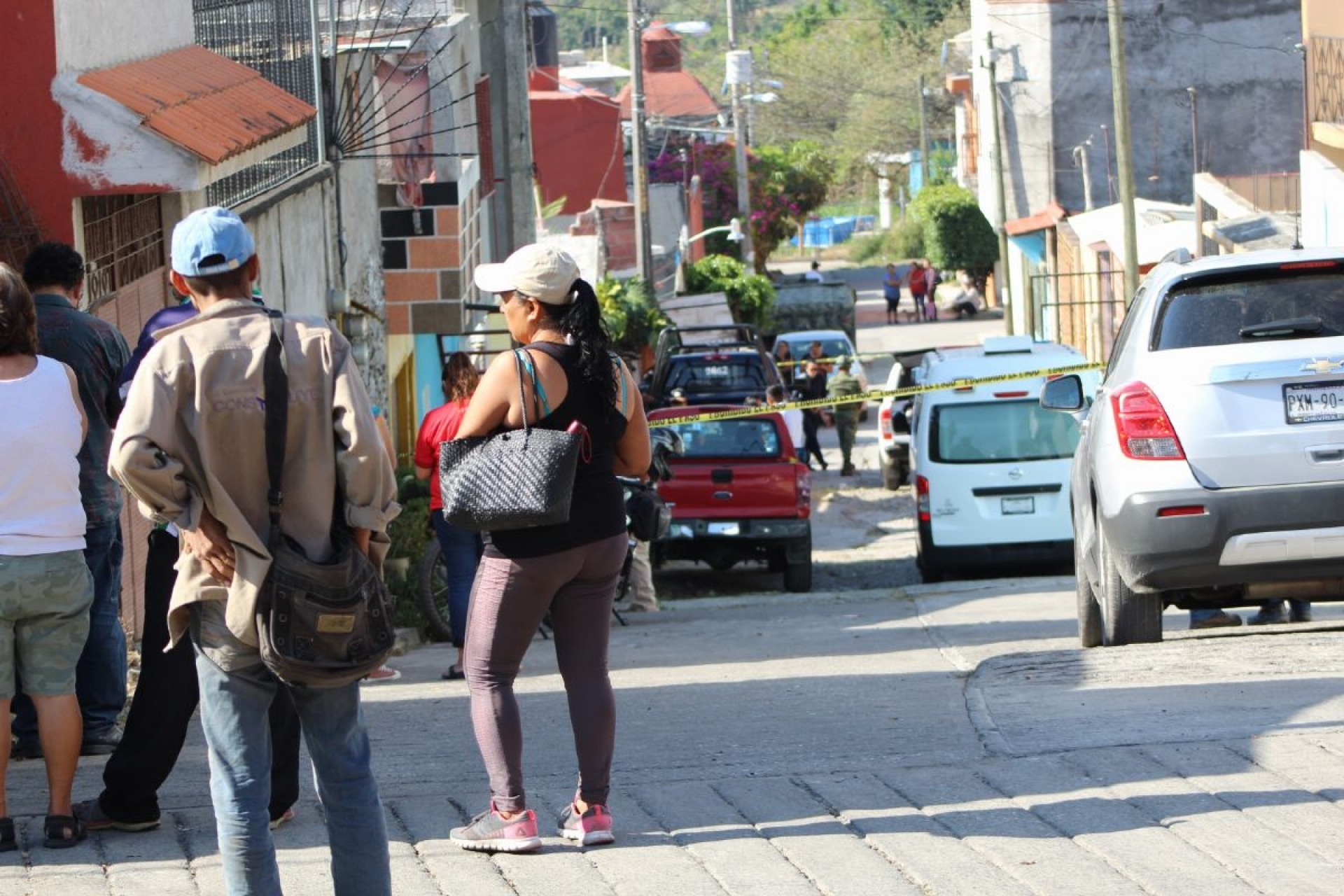 Acribillan a una mujer en la puerta de su casa