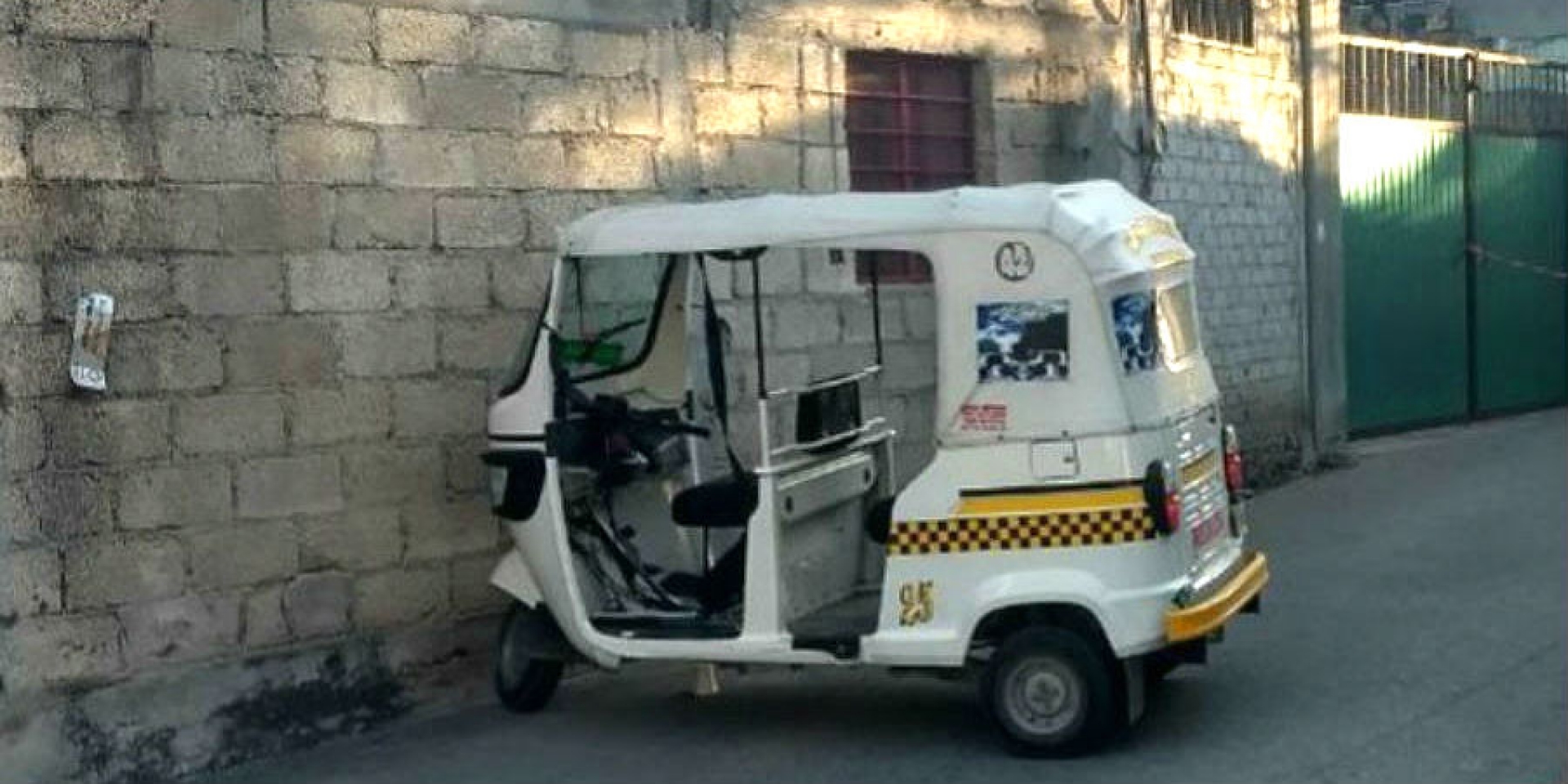 Asesinan a tiros a mototaxista en Tlaltizapán