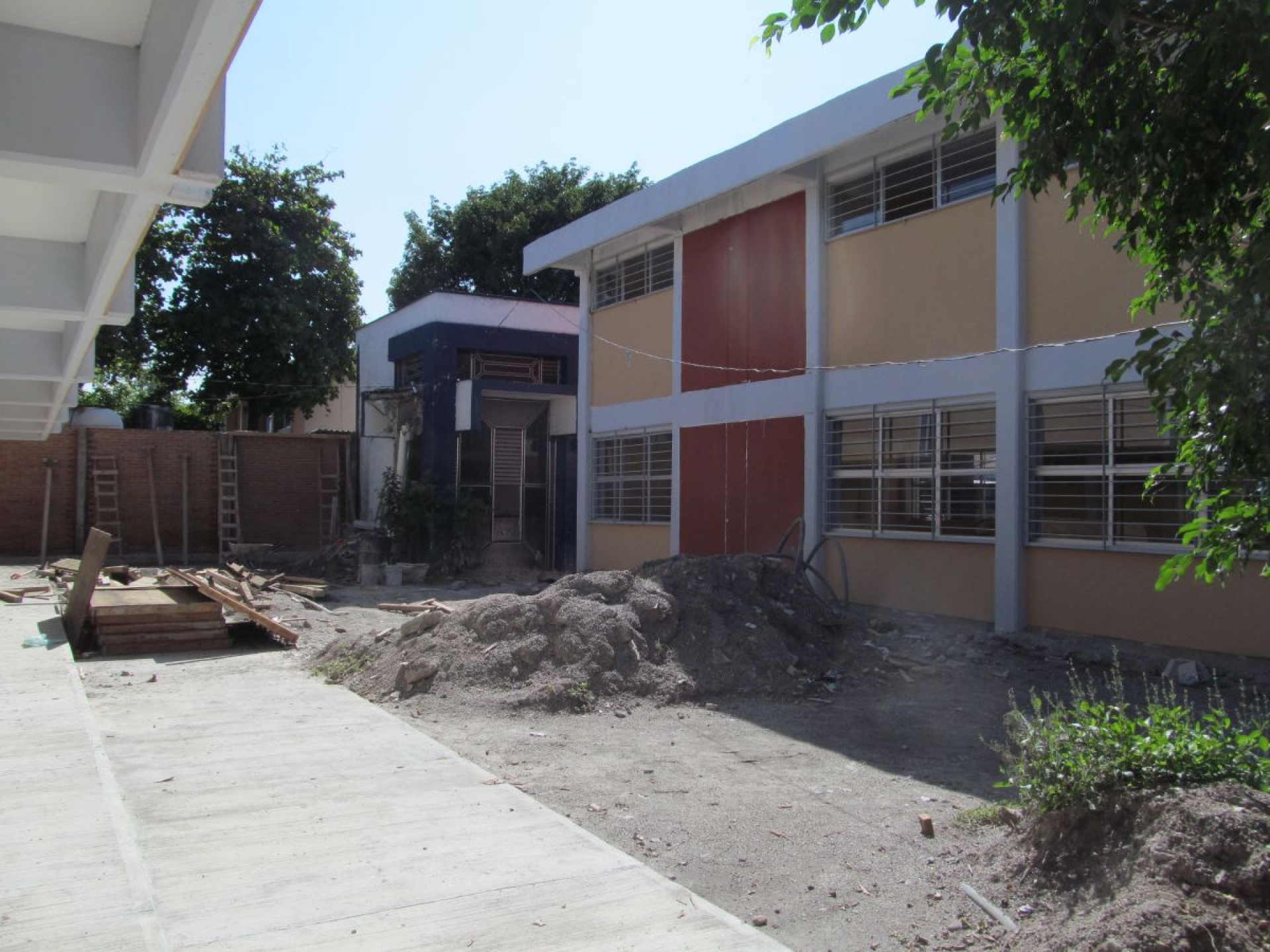 Exigen terminación de la Secundaria “Benito Juárez” de Jojutla