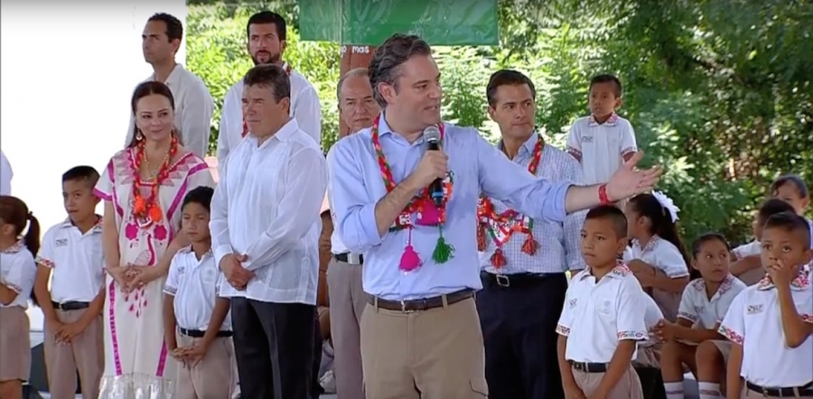 Aurelio Nuño se equivoca y llama “astróloga” a la astrónoma de la UNAM, Julieta Fierro (VIDEO)
