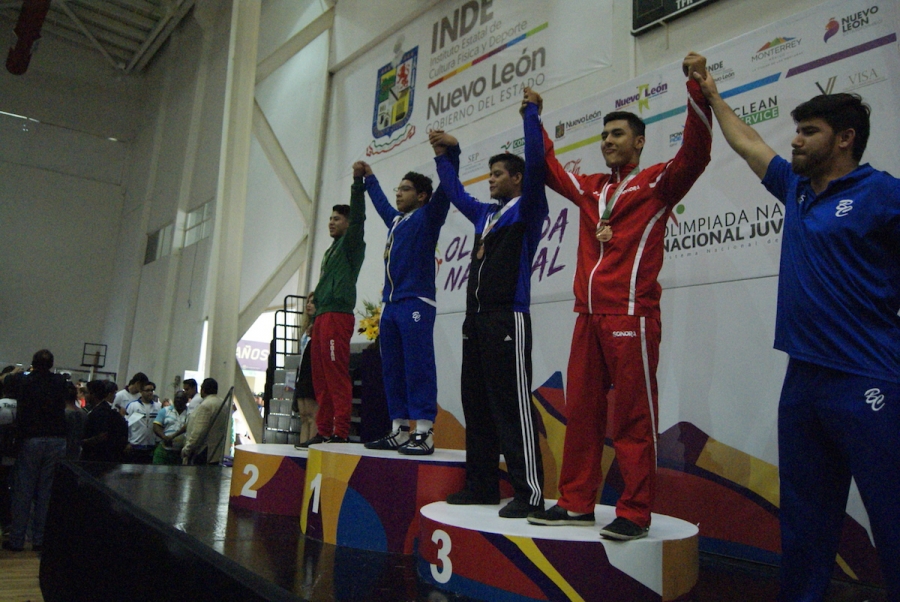 Christian Sánchez sube al pódium