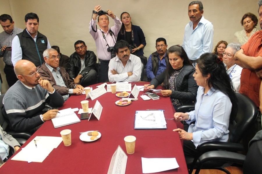 A través del Congreso, maestros jubilados buscan que se les paguen adeudos