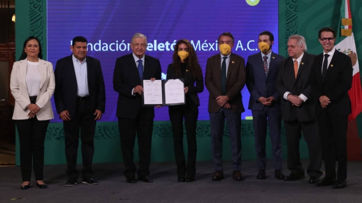 AMLO firma convenio con Teletón para ampliar atención de niños con discapacidad