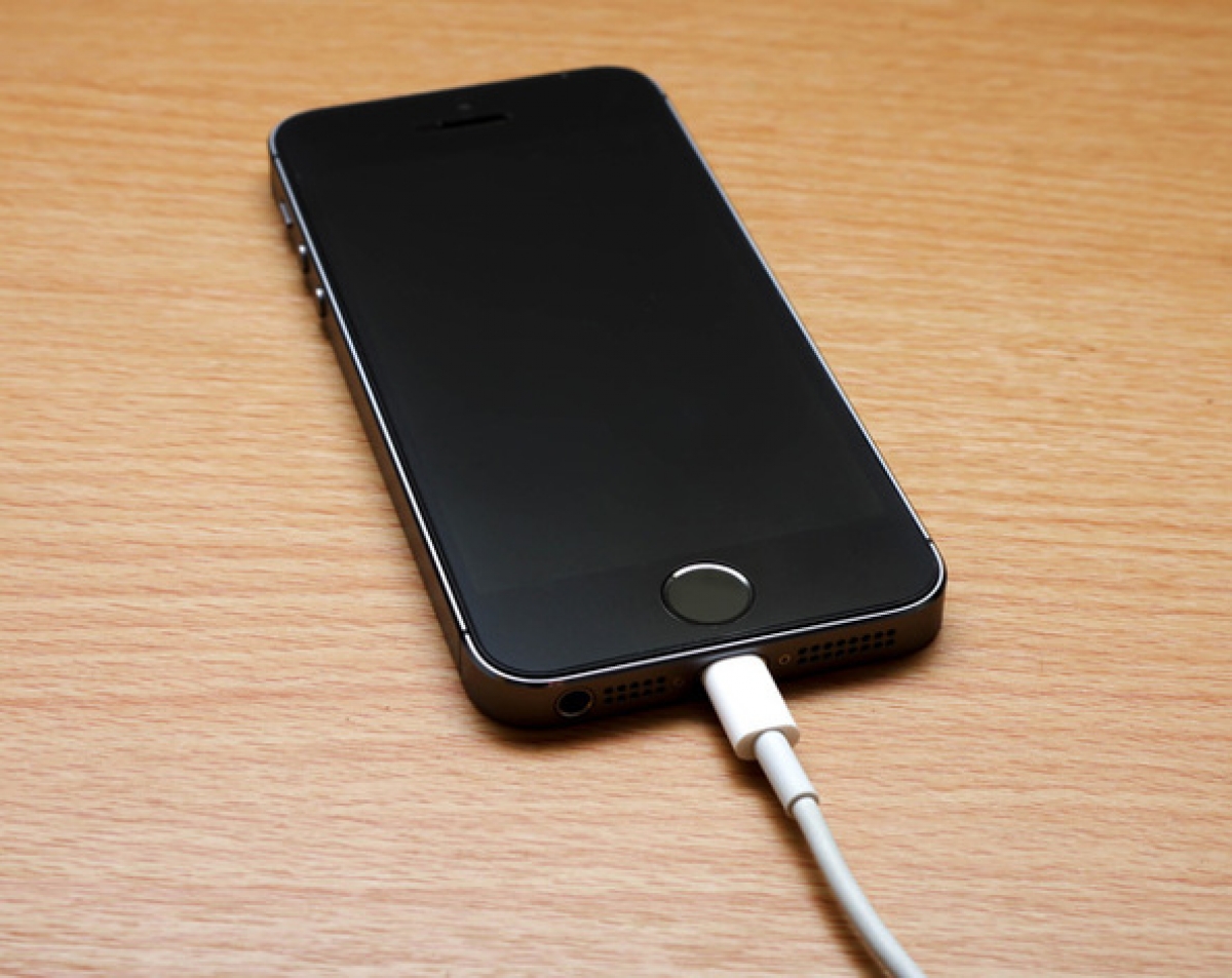 Estas son las maneras correctas de cargar tu smartphone