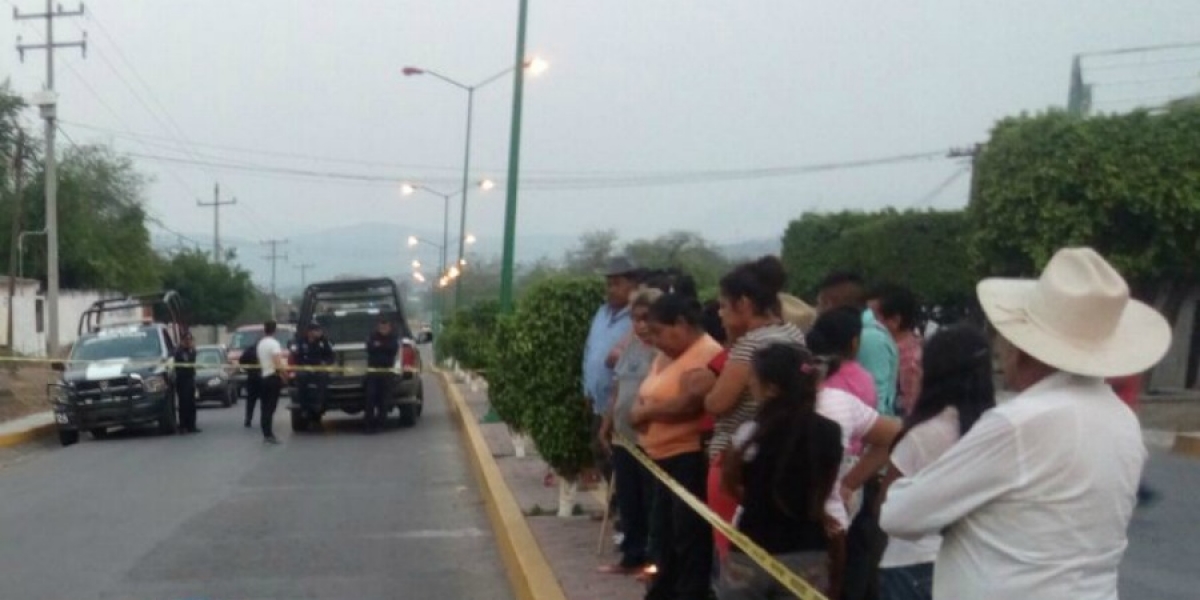 Asesinan a un hombre a tiros en Miacatlán