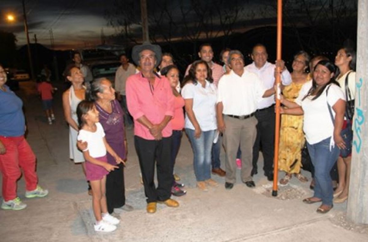 Se inauguró obra de electrificación en la colonia 24 de Febrero en Yautepec