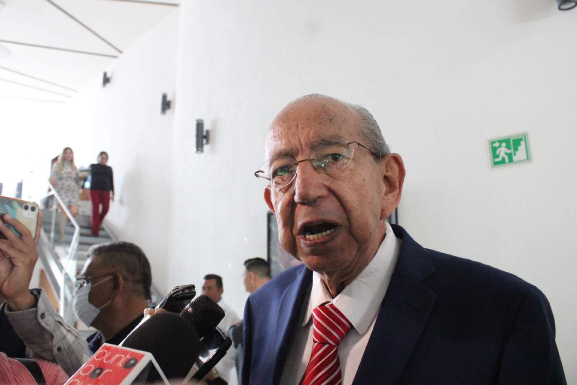 Analizarán reactivación de tecnología educativa para docentes