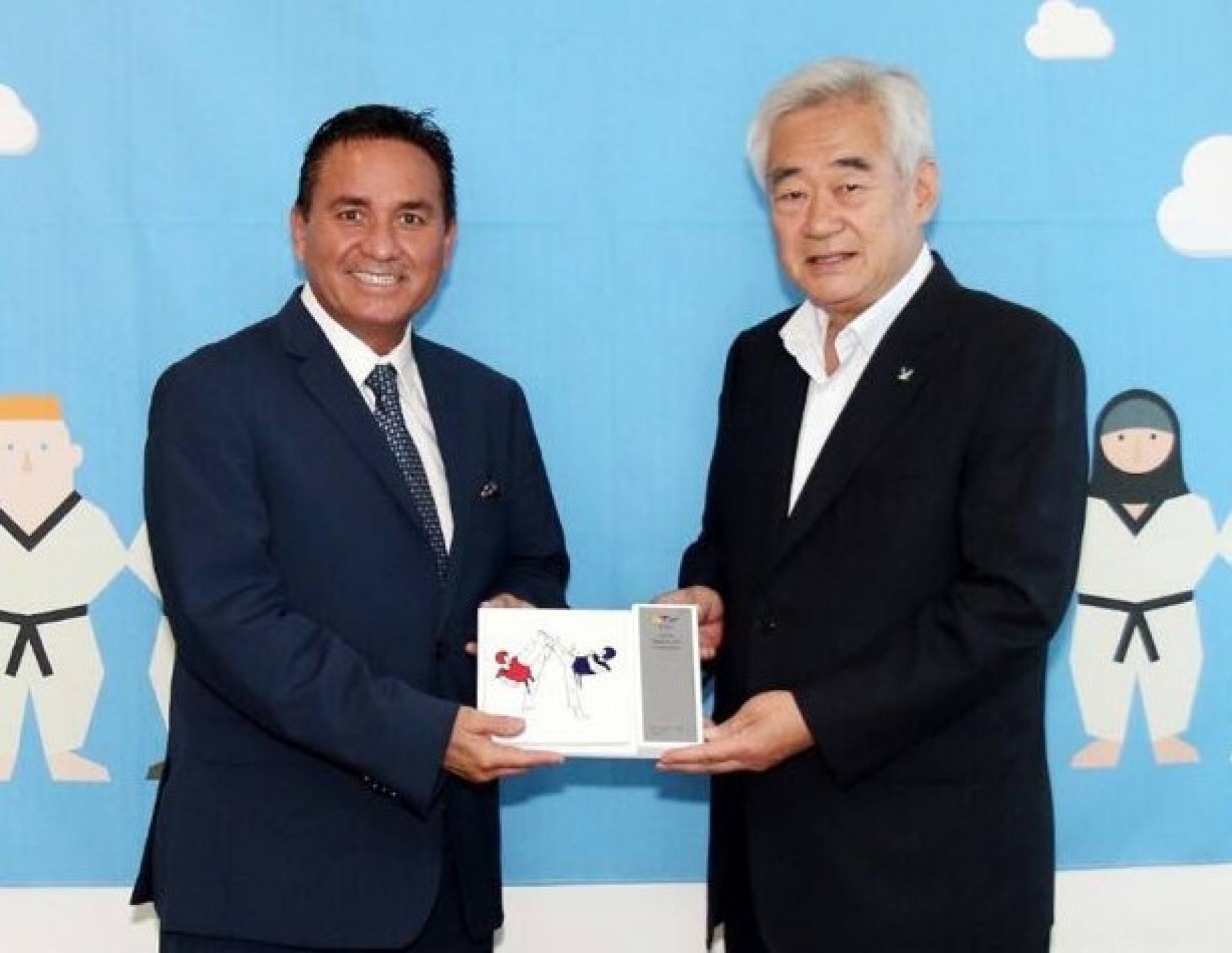 Es muy importante voltear a ver a Morelos: Francisco González Pinedo