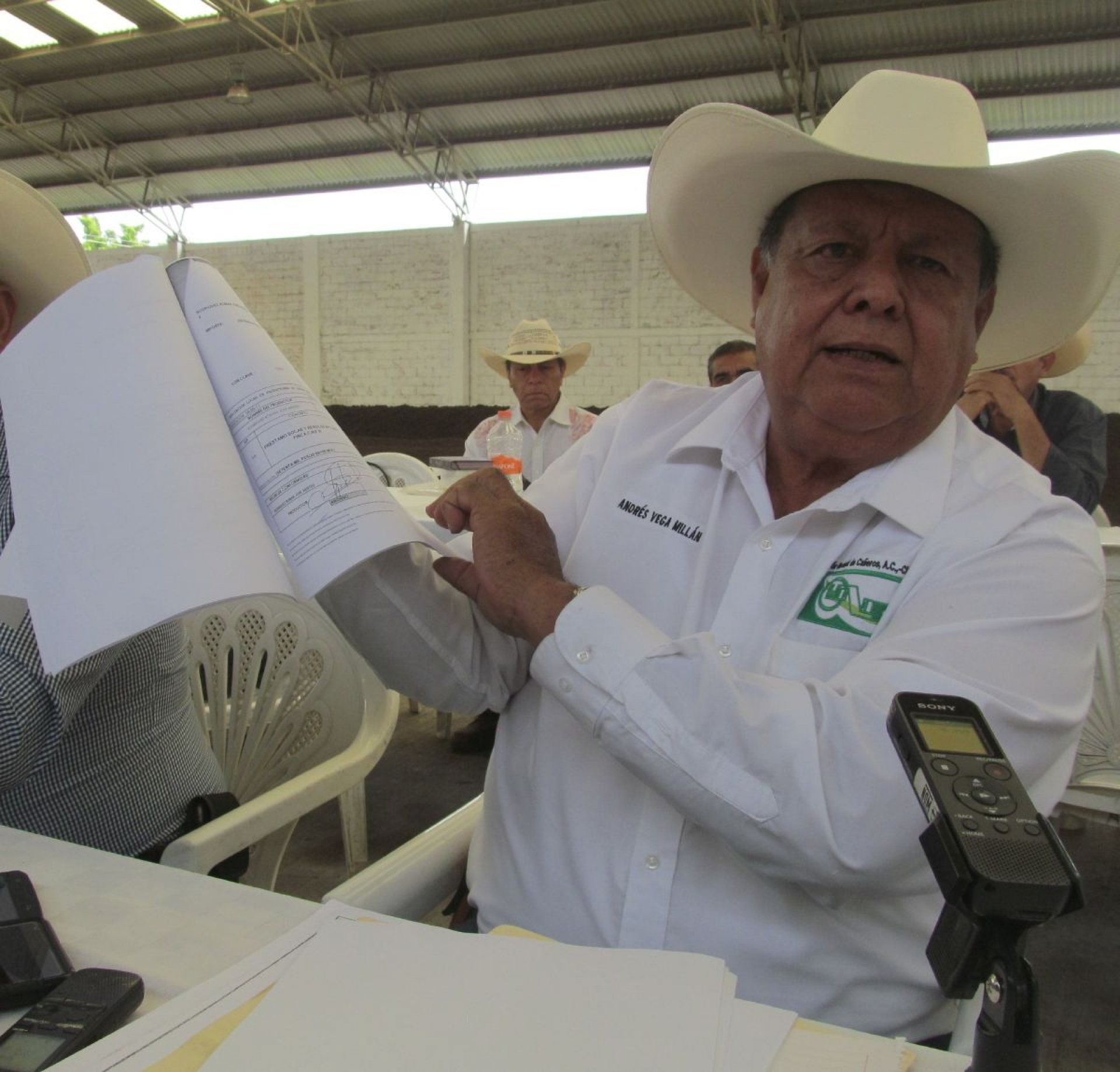 Exigen cañeros que Aristeo Rodríguez pague su deuda con la CNPR