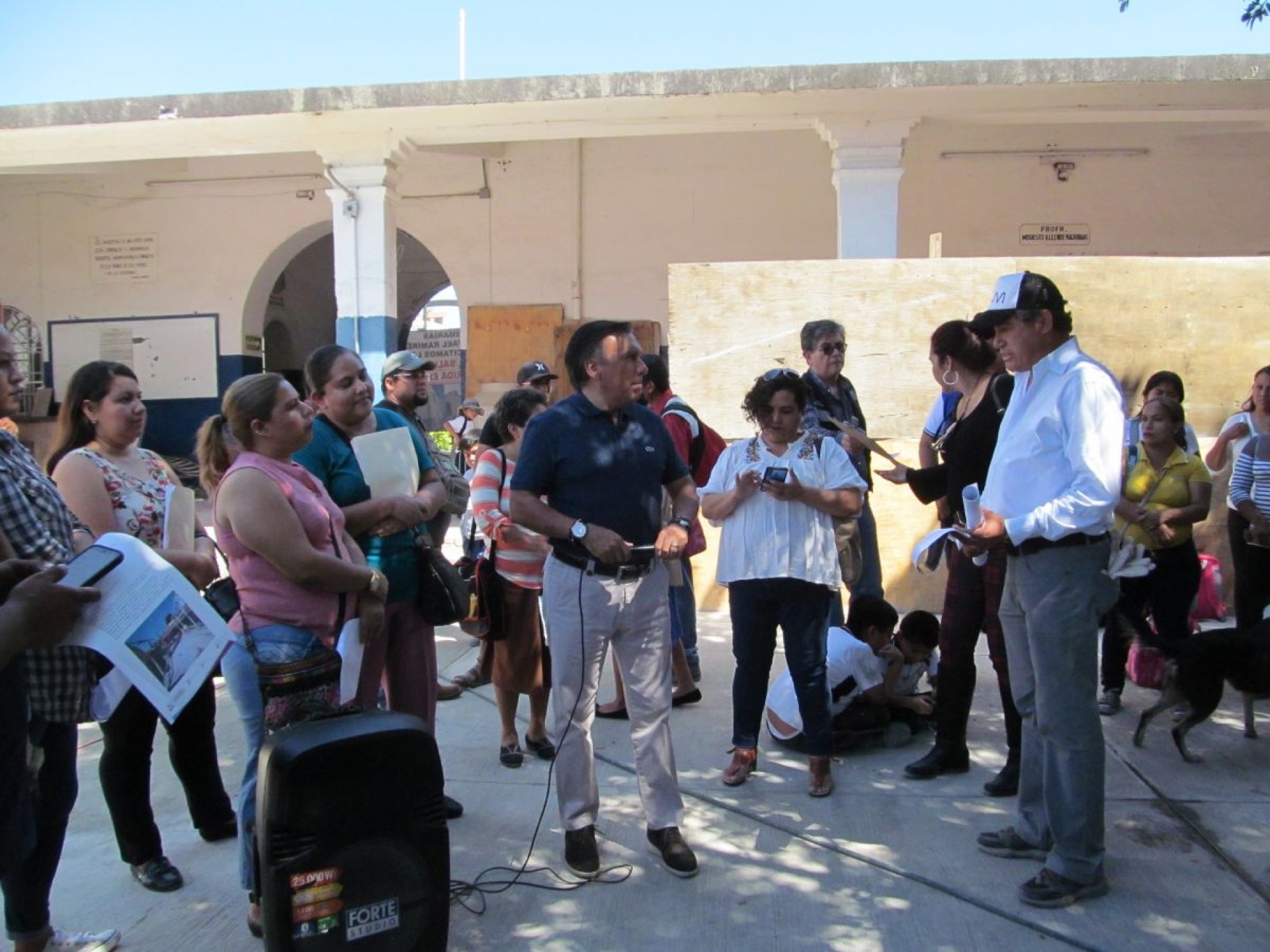 Nuevamente, Ineiem incumple a padres de primaria de Tlaquiltenango