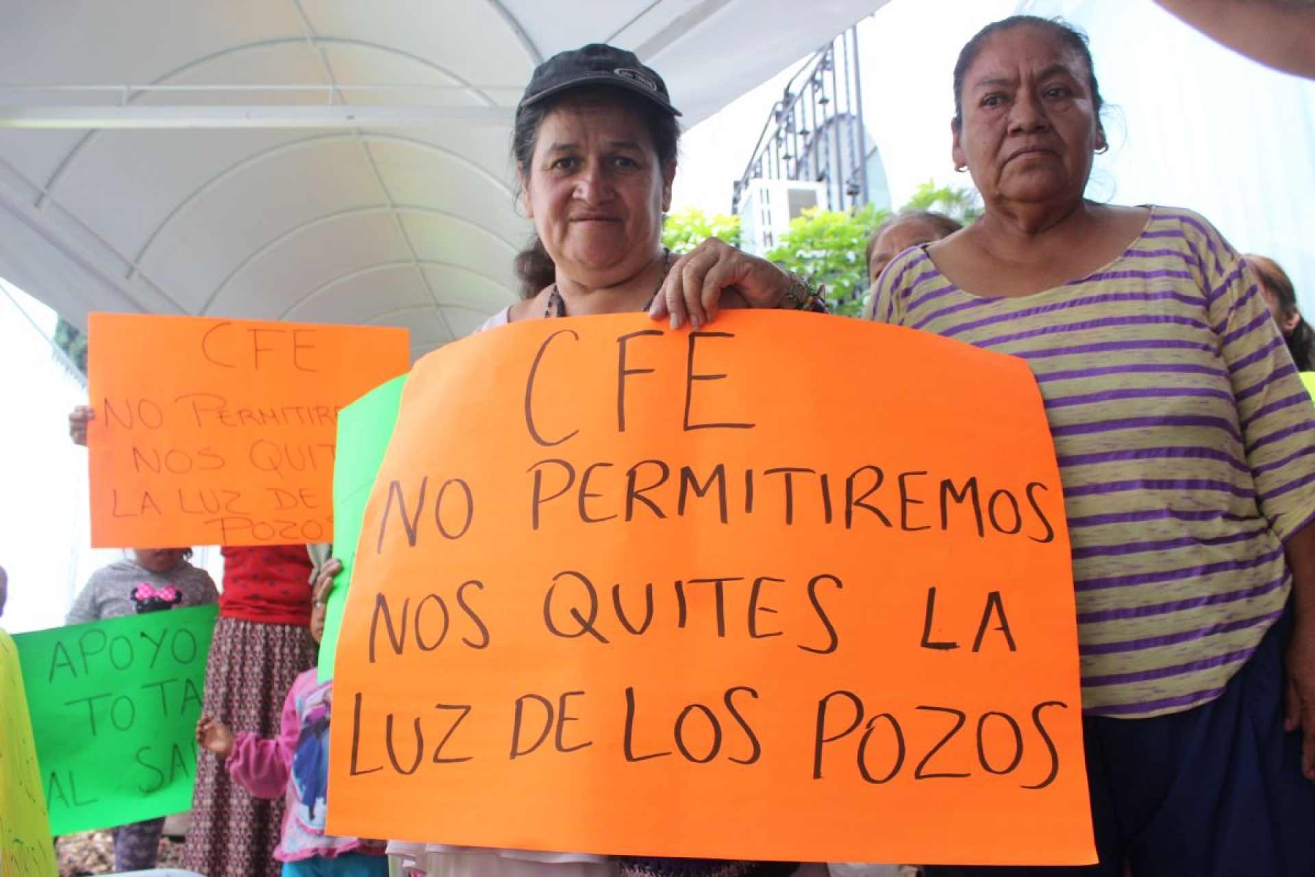 Exigen a CFE restablecer energía en pozos