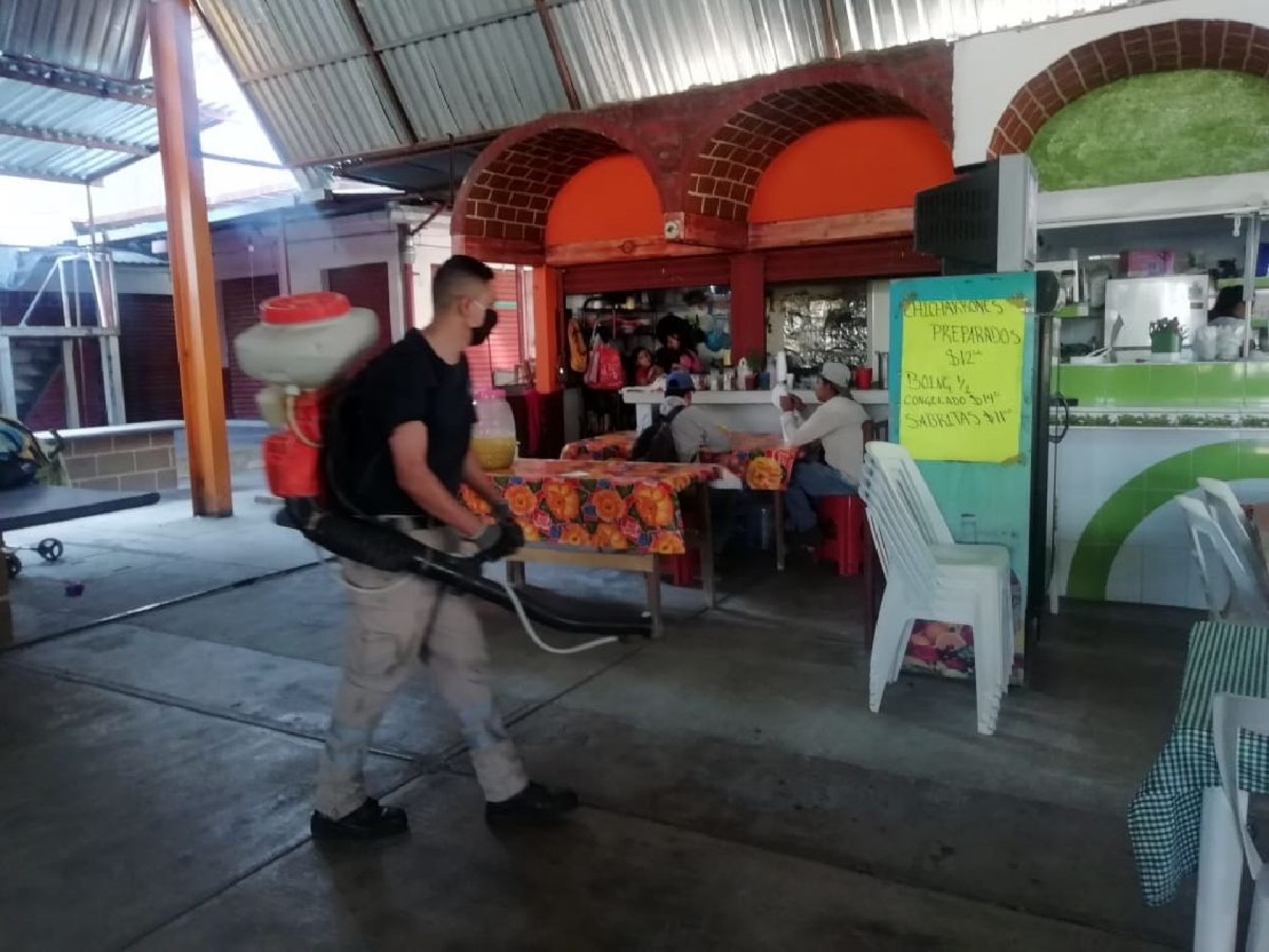 Realizan nueva jornada de desinfección en mercados y tianguis de Yautepec