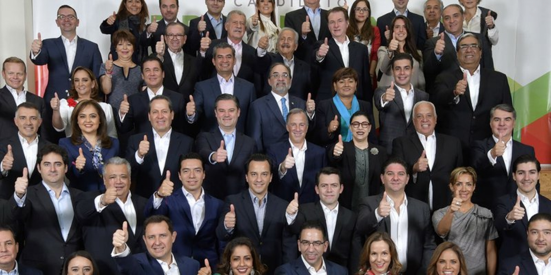 Meade presentó a su equipo completo de campaña
