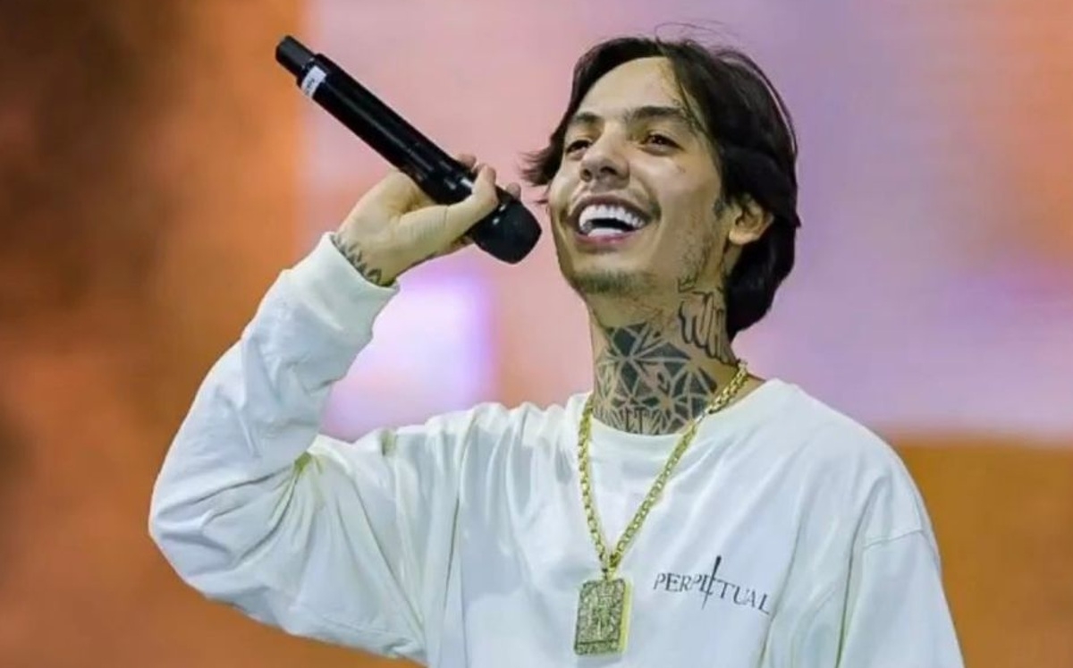 ¿Amenazas en el escenario?: Natanael Cano deja de cantar 'Cuerno azulado'