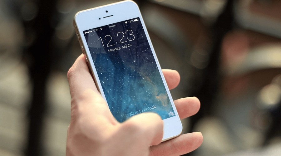 No, presionar el botón de tu iPhone no manda tu ubicación a la policía