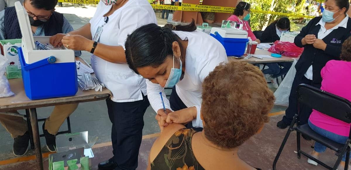 Sin incidentes, jornada de vacunación anticovid en el surponiente