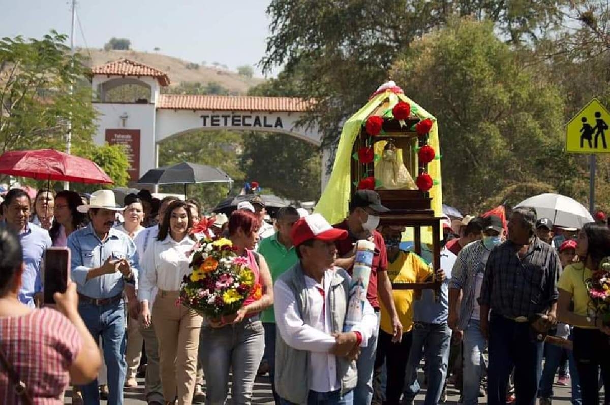 Con procesión, vuelve imagen de la virgen de la Candelaria a Tetecala