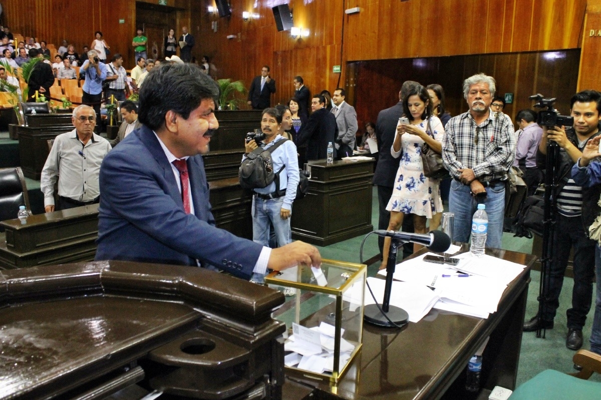 Piden regular panteones para descartar la existencia de más fosas clandestinas