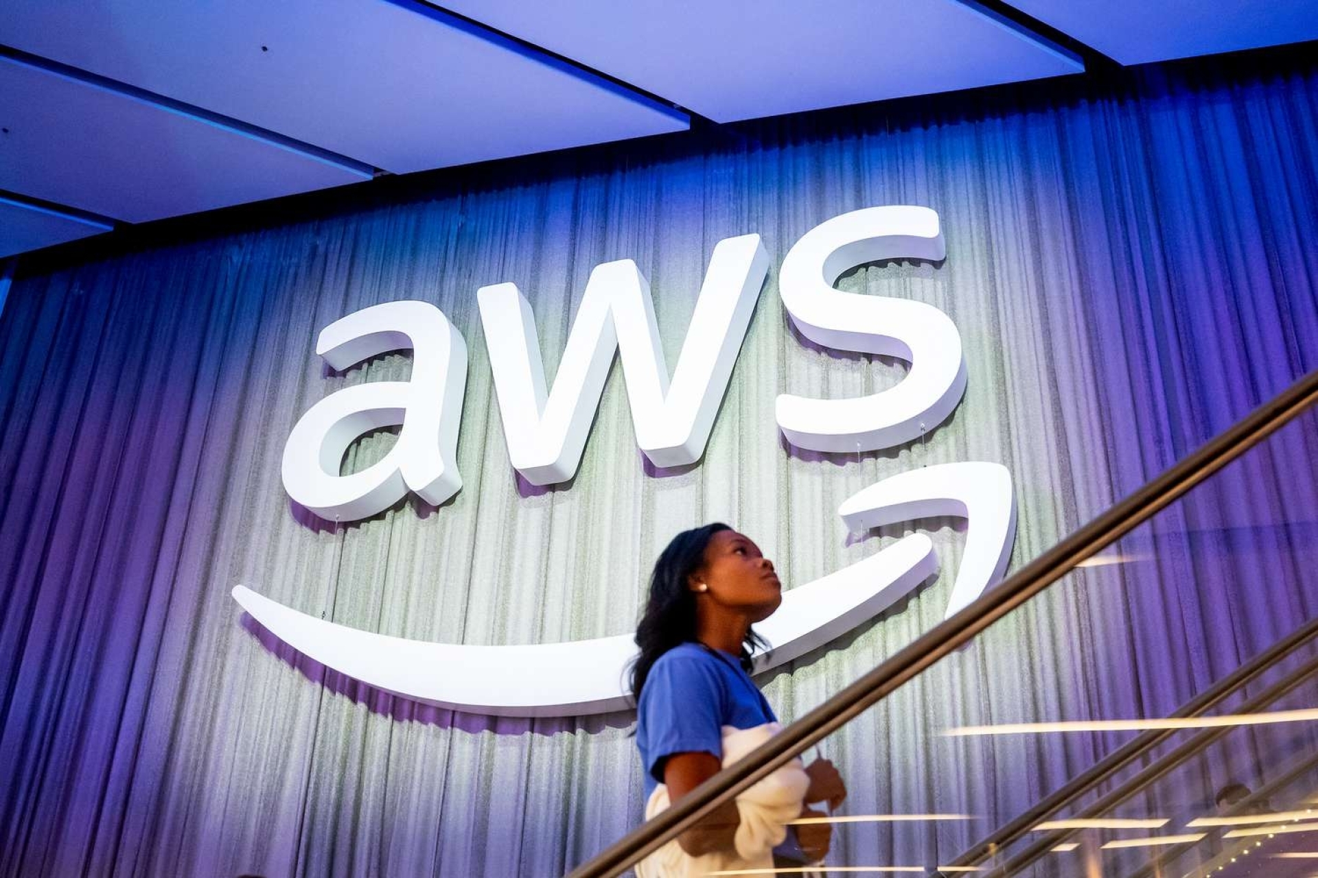 Amazon revela Project Rainier: su mega supercomputadora de IA para competir con Nvidia
