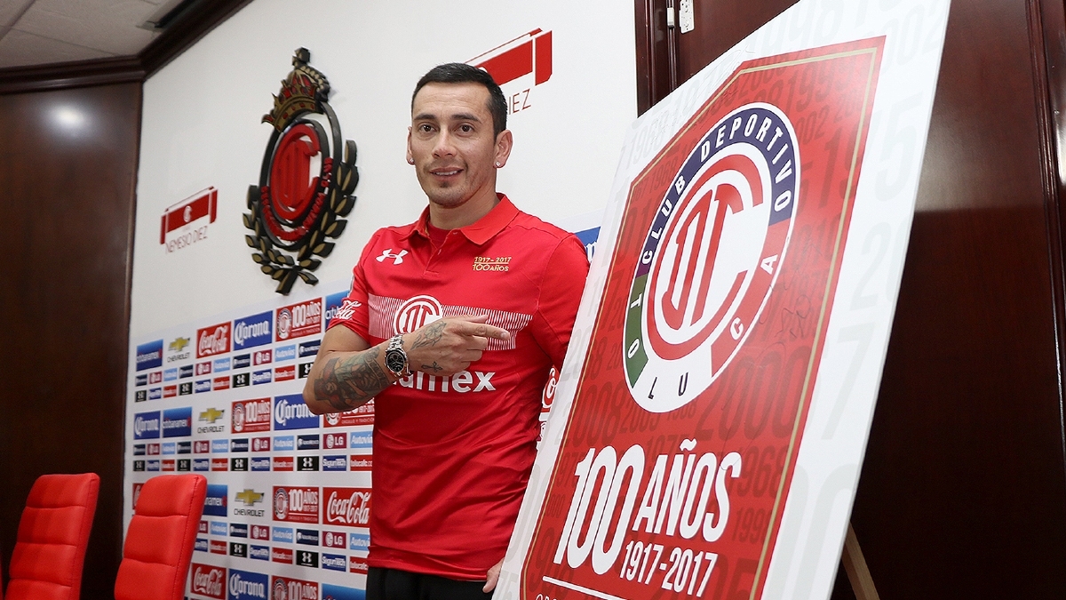 Toluca presenta a Rubens Sambueza
