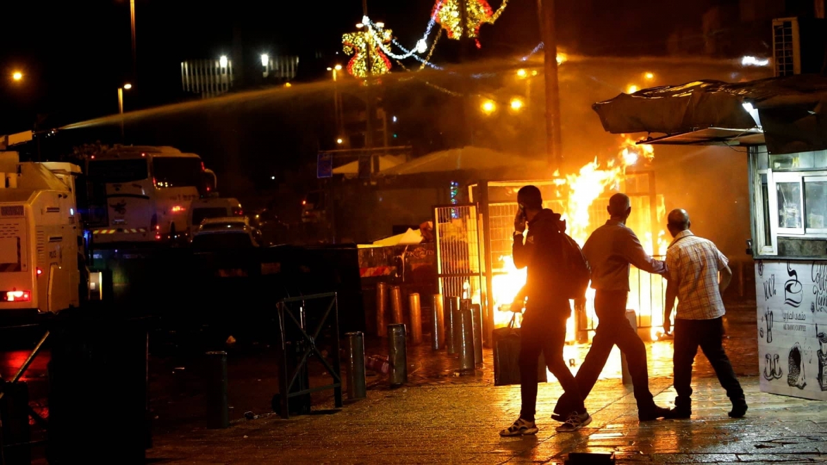 Suman 26 palestinos y dos israelíes muertos por enfrentamientos en Jerusalén