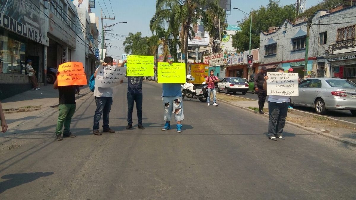 Bloquean Plan de Ayala en protesta por el cierre de una calle