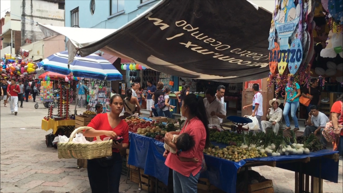 Rechazan presencia de vendedores ambulantes en zócalo de Cuautla