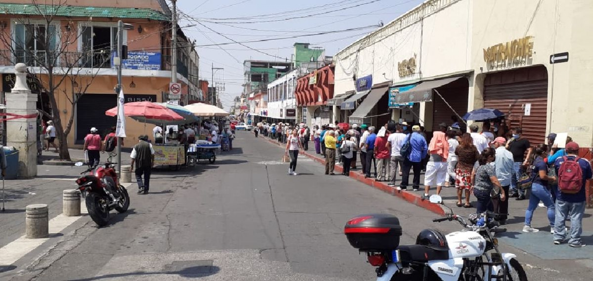 Realizan cierres vehiculares en el primer cuadro de Cuautla