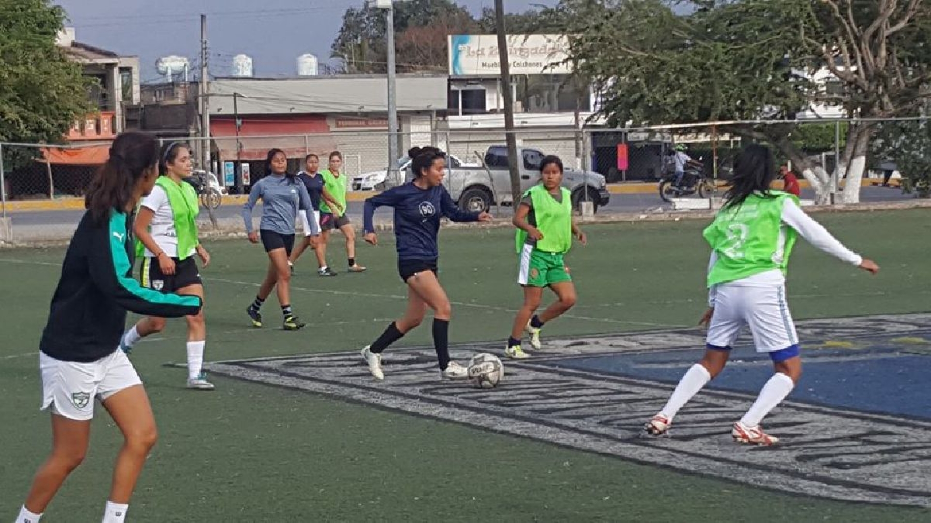 Inicia la lucha por el título de la Liga Mayor Femenil
