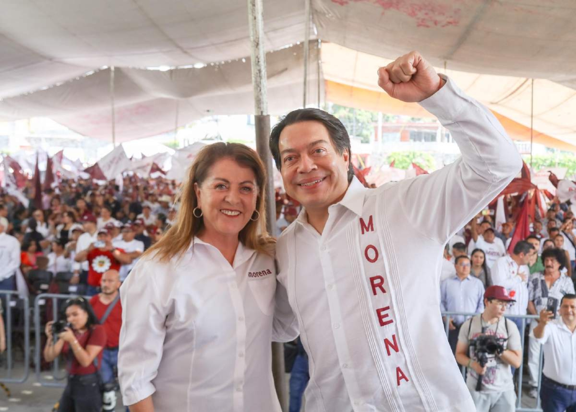 Los que se van y los que se fortalecen