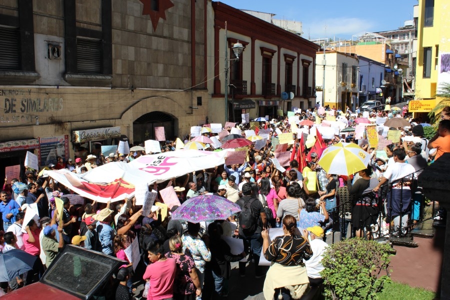 Simpatizantes de Juana Ocampo amenazan con mantener plantón en el palacio municipal de Temixco