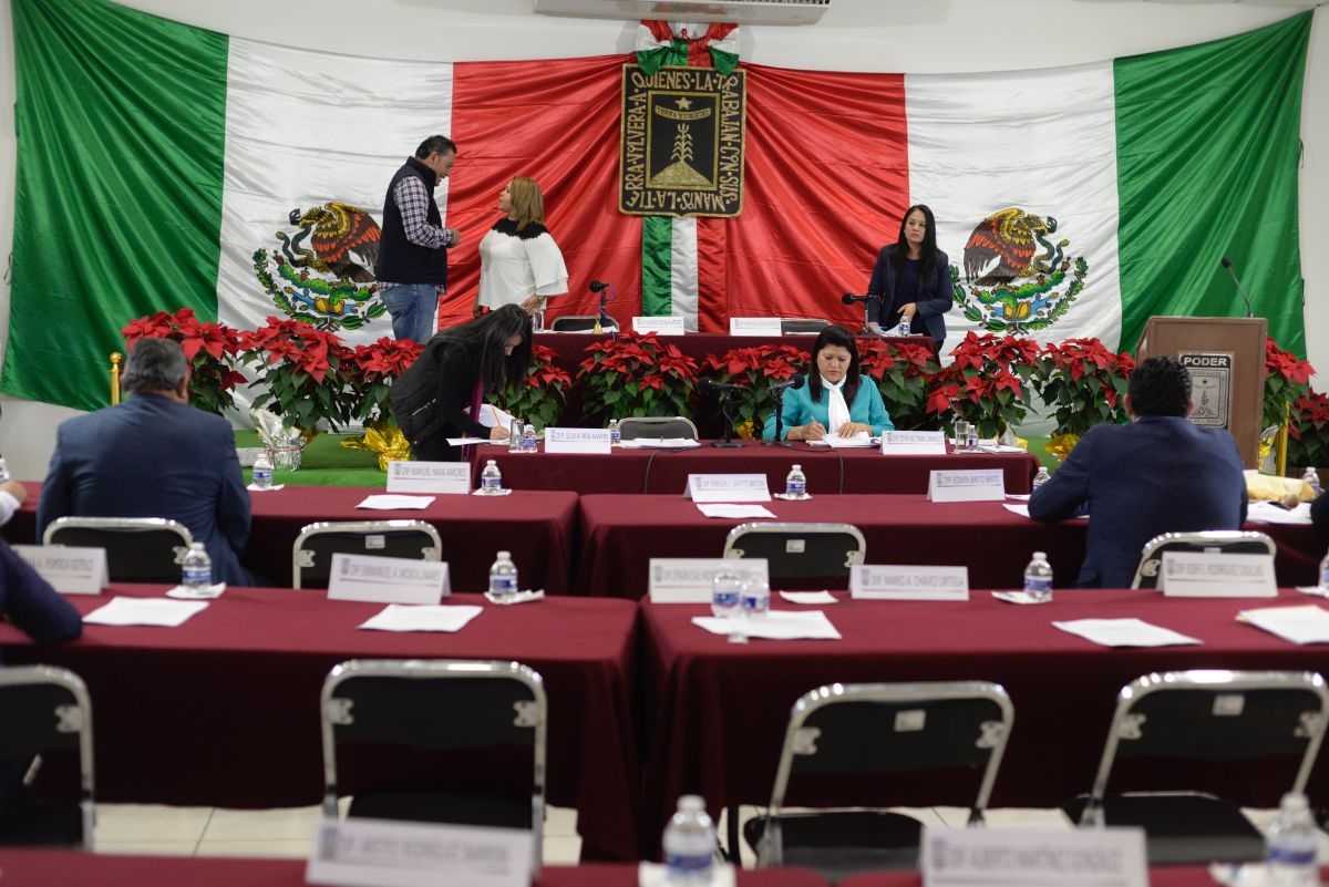 Posponen aprobación de leyes de ingresos municipales