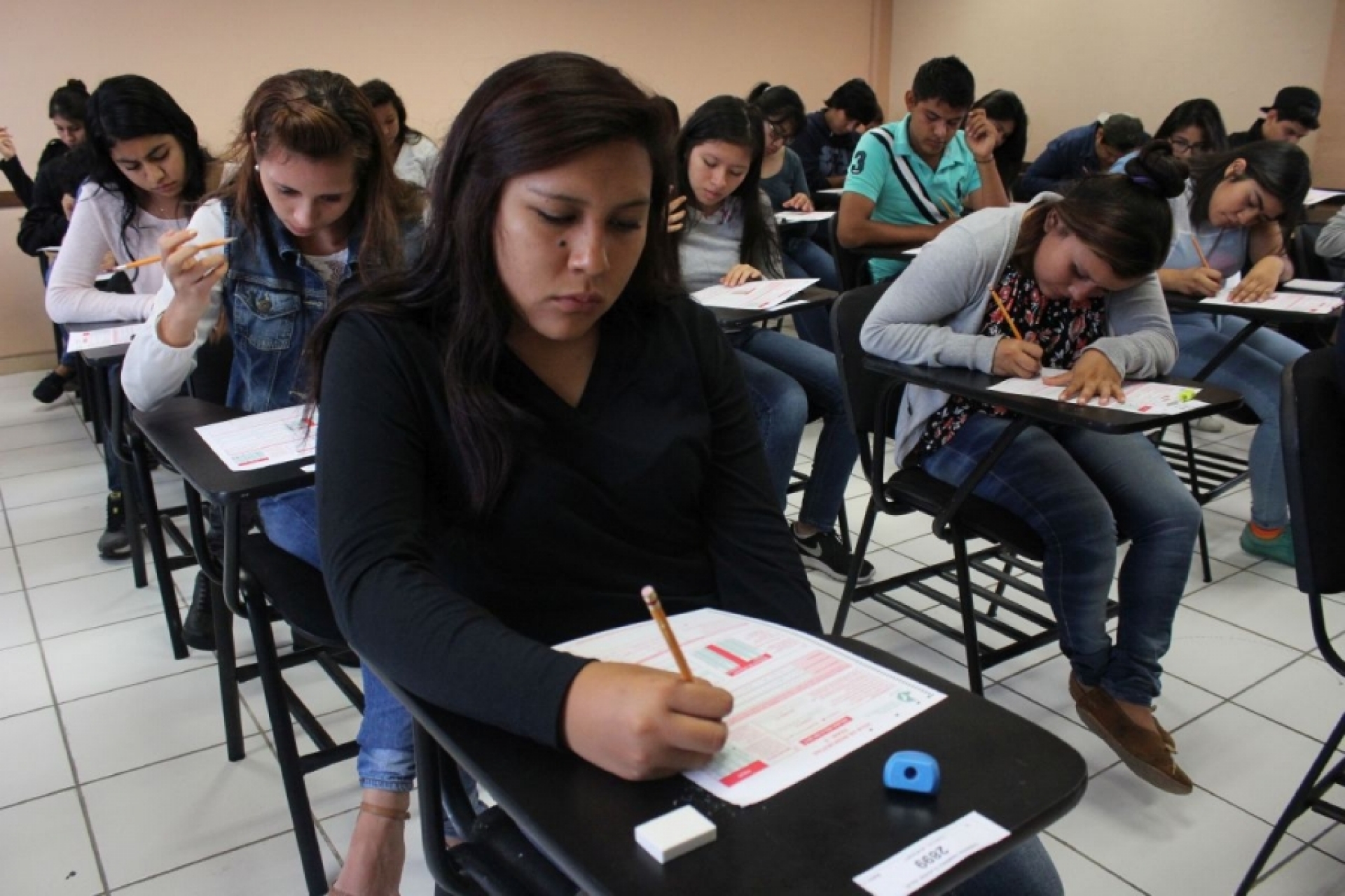Rechazarán a mil 432 aspirantes a preparatorias de la UAEM