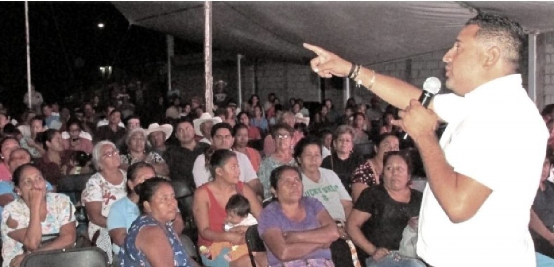 Presenta Édgar Muñoz Sanabria el proyecto del mercado municipal de Axochiapan