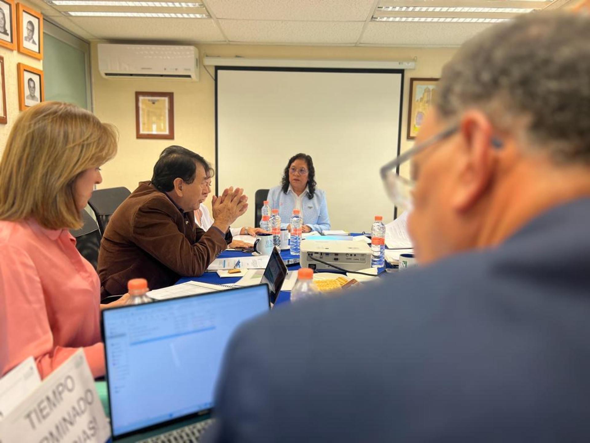 Expone Fabiola Álvarez Velasco su plan de trabajo a la Junta de Gobierno de la UAEM